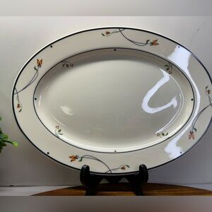 Gorham Town & Country Ariana Oval Platter 14" x 10.5"